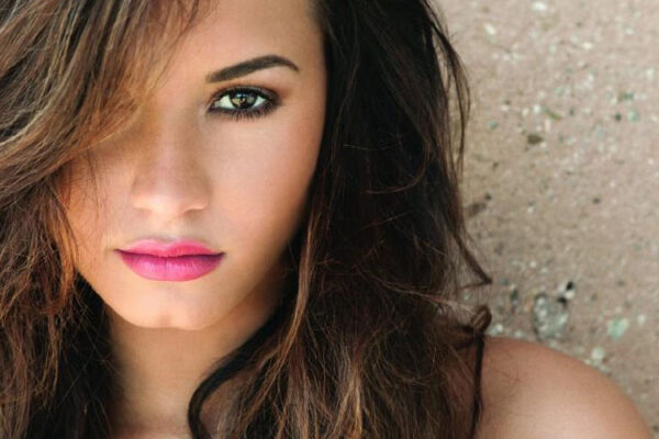 Demi Lovato na liście 16 najlepszych piosenek października 2015 fot. Universal Music Polska/NajlepszePiosenki.pl